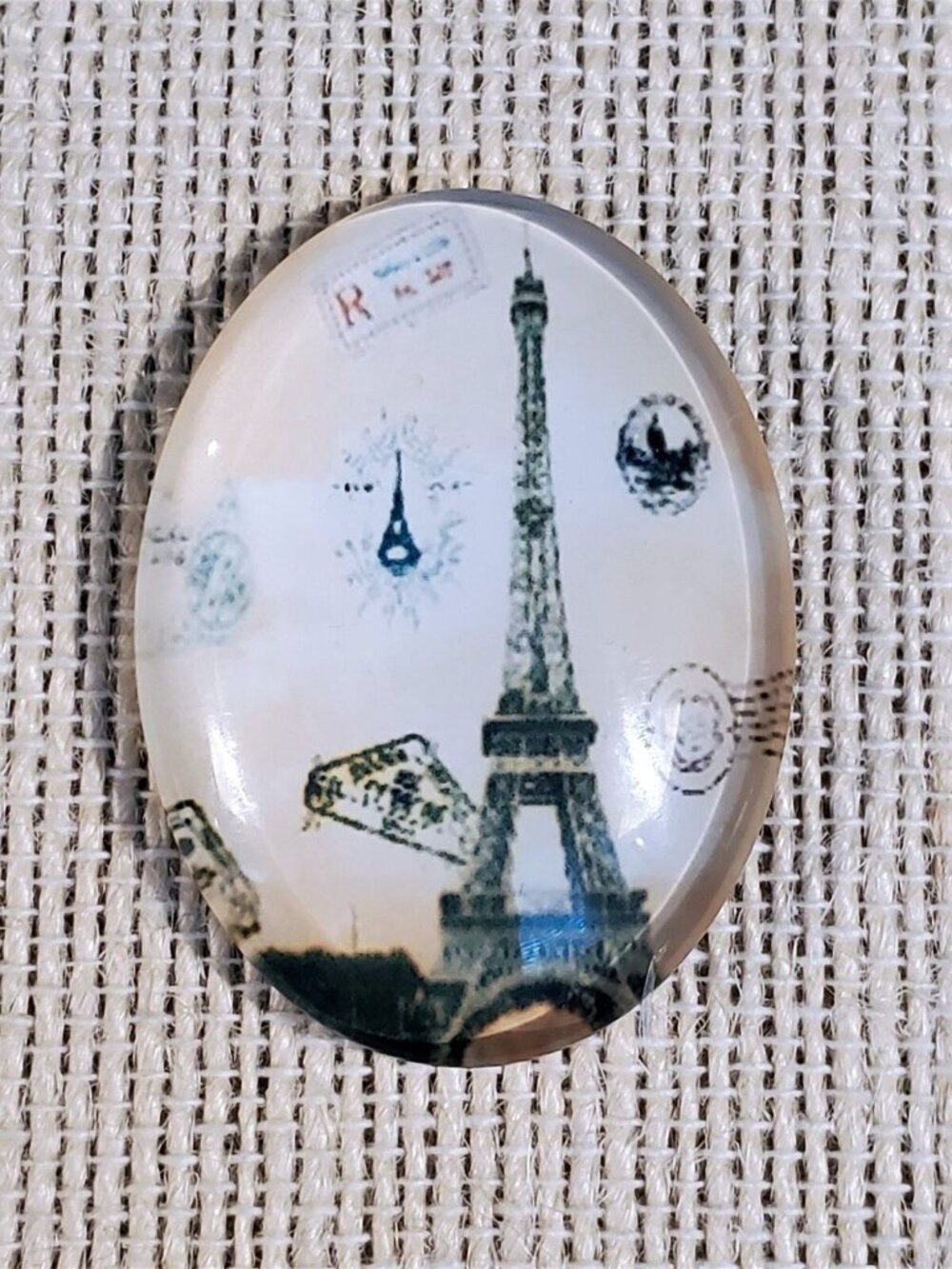 Handmade Paris France Eiffel Tower 40x30mm Oval Domed Glass Cabochon 8150-K